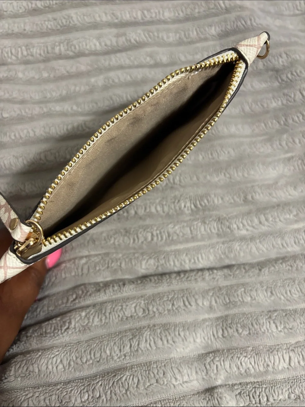 Nanette Lepore Light Blush & Cream Clover Print Zip Wristlet
